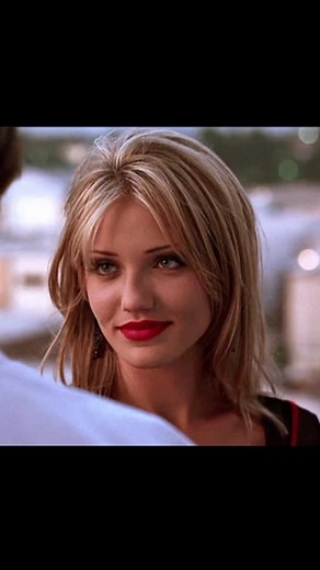 ‏literally baffling #camerondiaz #tinacarlyle #themask #fyp #gif | Cameron Diaz