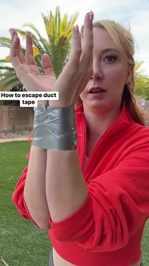 1.5M views · 5.3K reactions | How to escape duct tape 勞 | Juliette Electrique | Facebook