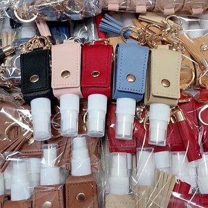 Portable 30ml PU Leather Sanitizer Holder Keychain Portable Leather Travel Perfume Alcohol Spray Bottle Holder