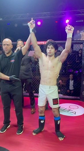 After three dominant rounds, Giorgi Kantroshvili pulls away with the unanimous decision win 💪🏻 #flexfightseries #ffs21 #mma #ufc #danawhite #nycmma #combatsports #grappling #muaythai #striking #fighting | Flex Fights