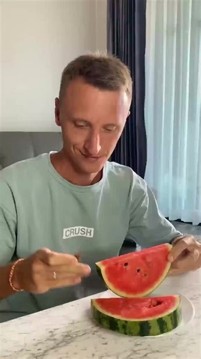 Prank over his wife, watermelon with a cockroach 😂 #reels | Juan