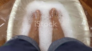 Enhancing Athletic Recovery: The Role of Nanobubble Hydrotherapy in Reducing Muscle Soreness and Inflammation. 1/5: Nanobubble hydrotherapy, using milky water saturated with ultra-fine oxygen bubbles, is emerging as a potential aid for athletic recovery. It aims to reduce muscle soreness and inflammation through unique properties like enhanced oxygen, anions, and consistent heat. 2/5: The proposed mechanisms include improved oxygen delivery for waste removal (like lactic acid), micro-vibrations 