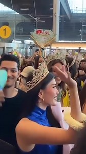 66K views · 7.1K reactions | Ni Ni Lin Eain  1st runner up MGI 2023 is warmly welcomed by a huge of Myanmar fans and her beloved international fan lovers at Thailand airport ❤️❤️❤️❤️Real Queen  ထိုင်းလေဆိပ်မှာ နီနီကိုလာကြိုကြသူများနှင့် ပျော်စရာကြီး Congratulations  | MISS Topstarlogy | Facebook