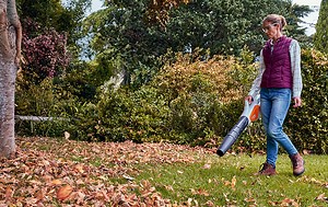 STIHL 新製品 BGA 57 入荷しました★