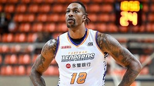 Dwight Howard: Text messages| Grabs crotch - sportsjone