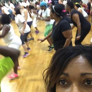 We worked out for charity this morning. #MemorialWkndWorkout #GetWrightGiveBack #GetWrightGetFit #HealthIsWealth | Michel Wright