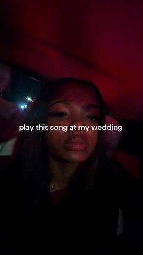 Best Songs to Play at My Wedding: Top Wedding First Dance Picks