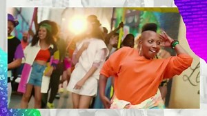 Crocs, Inc. TV Spot, 'Un mes de amor para nuestros fans' canción de Bubble Boys