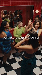 We belong to something beautiful. Η κοινότητά μας δίνει στον καθένα μας τη δύναμη να είμαστε ο εαυτός μας! #WeBelongToSomethingBeautiful | SEPHORA