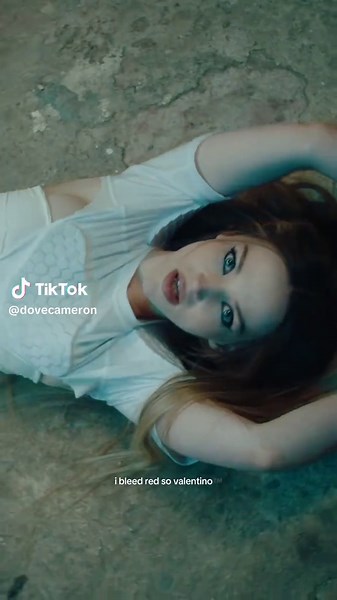 Dove Cameron: El Renacimiento Musical de Romeo