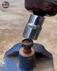 How to Disassemble Old Metal Tools with the Right Tools and Tricks.😱🤨 #mechanicaldisassembly #RightToolsAndTricks #howtodisassemble | Fun club