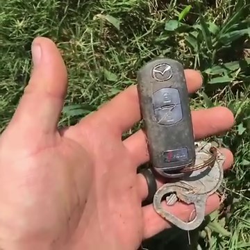 I went metal detecting at a park and soccer fields and found all kinds of goodies! #metaldetecting #treasure #treasurehunting | Exploring with the Nug