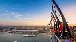 Kom je samen schommelen? 🙋🏽🙋🏻‍♂️ | A'DAM Lookout