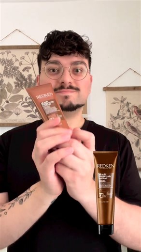 Notre ambassadeur Lib'Squad @florian_bleulibellule a testé pour nous la toute nouvelle gamme Redken ALL SOFT MEGA CURLS ➰ Spécialement conçue pour les cheveux bouclés et crépus, elle nourrit, définit et rend les boucles ultra-brillantes jusqu'à 72h ! 朗  En images la routine complète 珞 RDV en boutique et sur l'eshop pour découvrir cette nouvelle pépite ✨ https://bit.ly/43ns30S | Bleu Libellule | Facebook