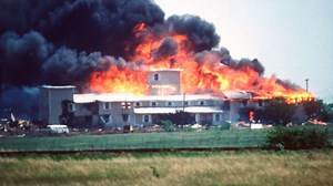 Branch Davidian follower calls 911 as FBI raids compound: 'There are children and women in here!'