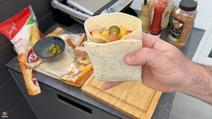 Hot Dog Wrap im OptGrill - Ein schnelles Rezept, dass du unbedingt ausprobieren musst. #optigrill #hotdog #wraps #schnellerezepte | Der OptiGriller