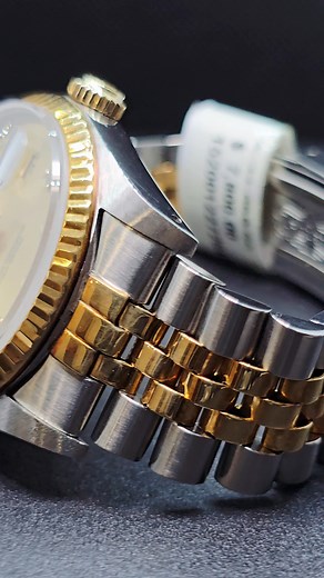 👇Find out more about this watch✅ Rolex Datejust Half Gold Automatic Men's 16233 $9000.00 Call/WA Thomson Plaza 6970 2191 to check for the best price! | Cash Converters Singapore