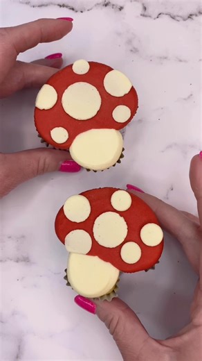 181K views · 2.2K reactions |  Turning cupcakes into toadstools  I...