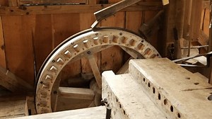 Рабочий механизм лесопилки с водяным приводом: стоковое видео (без лицензионных платежей), 3810233497 | Shutterstock