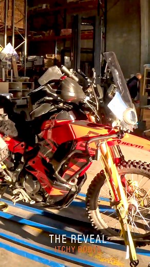 Itchy boots season 7 has kicked off.🤩 It is time to meet again with Alaska and reveal my new destination.🗺️ I'm very excited to start this new adventure! The countdown finished. Here we go!🥳 #itchybootsreturns #season7 #iamready #hittheroad #letsgo #revitrider #solorider #revitadventure #moskomoto #arai | Itchy Boots