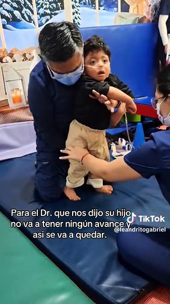 Leandrito, un Guerrero de la Neurorehabilitación en Ecuador
