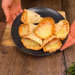 🧀 😋 Aperitiv rapid cu piept de pui 🫓 🍗 🥙 Ceva rapid, ușor și savuros de te lingi pe degete | KiloRețete