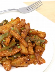 Chilli Potato Recipe - How to Make Crispy Chilli Aloo at Home