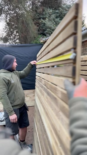 Panels going up🔥 looking smart🤟🏼 #screening #landscaping #transformation | Fresh Air Landscapes