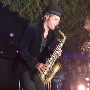 #happenings #magicmoments #sax #musicporn #weddingmode #dianasandoval #dianasandovalexperience #eventproducer #eventdesigner #weddingcoach #weloveweddings #dreamcatcher | Diana Sandoval Wedding Coach and Event Designer