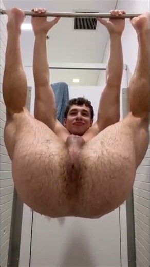 MI PRIMA SE CREE TARZAN