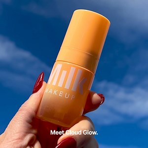 811 reactions · 87 shares | Brighten up in a puff ☁️ NEW! Cloud Glow Priming Foam preps skin, boosts glow, and locks in makeup up to 12 hours. | Milk Makeup | Facebook