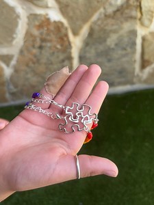 Autism Awareness Bracelet – Rainbow Glass Beads, Puzzle Charm - Etsy Canada