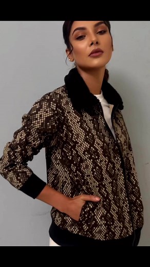 3K views | Snake print jacket for men & women  … Trendy & stylish 懶… Inbox us to order Sayemio #sayemio #onlineshop #mensfashion #womensfashion #winterfashion #jackets #onlineshopping | Sayemio | Facebook