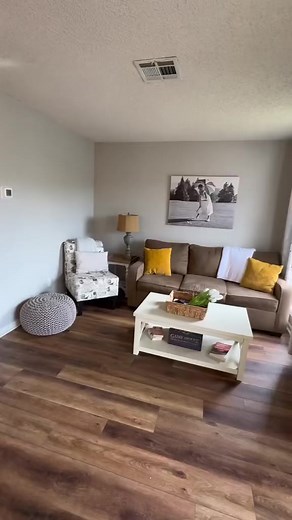 Airbnb that I stayed at in Branson, MO. #branson #missouri #vacation #airbnb #weekendtrip #hotel #placestostay #thingstodo #review #satirahlovesbranson | Satirah Loves Branson