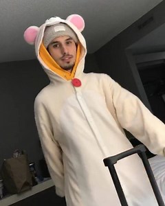 🔥 Contest alert 🔥 Our weekly competition ON every Friday! First place this week wins a new a/w pop of your choice!! 🔗🔗🔗 RULES: Caption contest, comment your best caption of this video taken during MKO. - Winner will be announced Monday 👇TAG the homies! 👇 | KROM Kendama