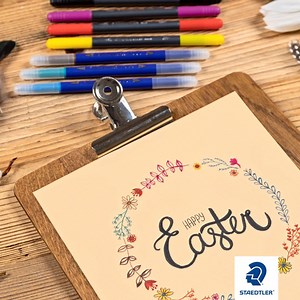 Our calligraphy and lettering pens in different colours and widths make it easy for you to create a beautiful hand lettering. 🖍 We show you what to create and write with those pens. 💚 | STAEDTLER