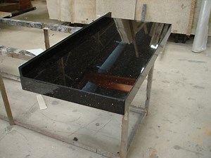 [Hot Item] Black Galaxy Granite Countertop Slab Engineered Quartz Worktop for Bathroom/Vanity/Kitchen