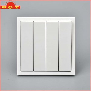 [Hot Item] Customized British Switch White ABS 4G2w 10A Electrical Control Push Button Switch