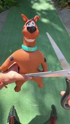 Inflating Scooby-Doo Toy ASMR Experience