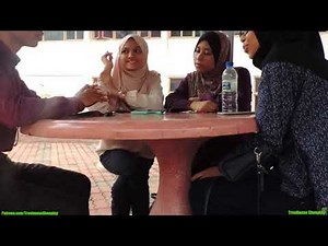 Double Crossed Leg Shaking