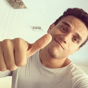 100K views · 4K reactions | Hola  aquí estoy !! Llegar a los próximos 36 años y sentir que estás comenzando de cero es lo más interesante que me ha podido pasar en estos últimos tiempos!! Solo Dios | Silvestre Dangond | Facebook