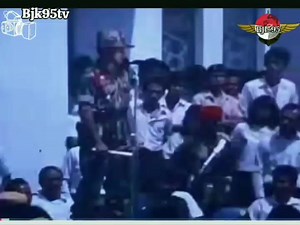 #Sorotan #Fyp Kolonel Sarwo Edhie Wibowo Komandan Resimen Para Komando Angkatan Darat ======================== Kolonel Sarwo Edhie Wibowo berpidato didepan Masa Kesatuan Aksi Mahasiswa Indonesia yang menuntut Pembubaran PKI, Perombakan Kabinet Dwikora dan menurunkan Harga bahan pokok untuk kepentingan Rakyat,Bangsa dan Negara.dikampus UI tahun 1966 diJakarta. #Jasmerah #Sp11maret1966 #Bjk95tvsaluranedukasisejarah | Bang Jhon Komando