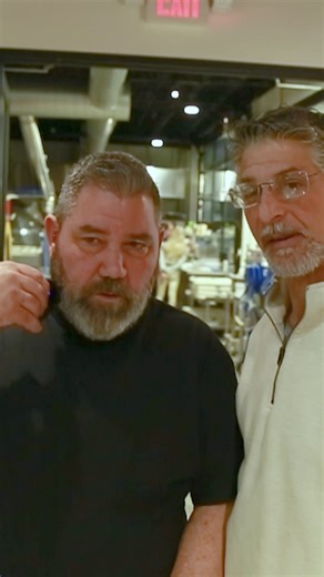 11K views · 42 reactions | What's on your last slice of pizza? 樂 | Hardcore Italians | Facebook