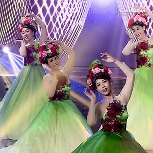 77K views · 1.6K reactions | Đón xuân sắp về với "Hoa cỏ mùa xuân" ❤ #GalaNhacViet #TProduction #ThayGalaNhacVietLaThayTet #BaoAnh #TraMyIdol | Gala Nhạc Việt | Facebook