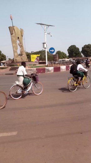 Actuellement, nous sommes en pleine animation commerciale au niveau de la place de la femme dans la belle cité de SYA. #virals #pneus #tyres #Royal #confort #findannée | Sap Olympic