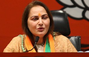 10 रुपये थी पहली कमाई, आज करोड़ों की मालकिन हैं जया प्रदा, इन लग्जरी गाड़ियों से चलती हैं