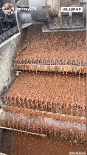 Shale shaker @toreezy279 #USA 🇺🇸 #drilling #oilfield #petroleum #engineering #oil #petroleo #gas #perfoblogger | PerfoBlogger