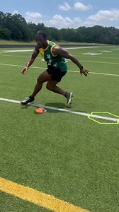 Always room for improvement. Keep working👣 #football #dbtraining #footwork #defensiveback #dbwork | Pat Brackens