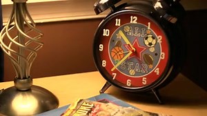 Norton Online Backup är ett smidigt sätt att hålla koll och ha med dig dina filer överallt, oavsett vad som händer. Se hur det kan gå i filmen under, och läs mer om Norton Online Backup här: http://po.st/SrI9Vp | Norton