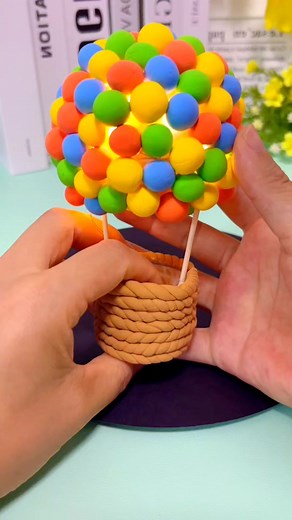 26K views · 429 reactions | Simple and beautiful hot air balloon lights, try it with your children #DIY #parentchild #handmade #WasteUtilization #Children’s #CreativeHandmade #diy paper craft ideas | paper craft ideas | Facebook